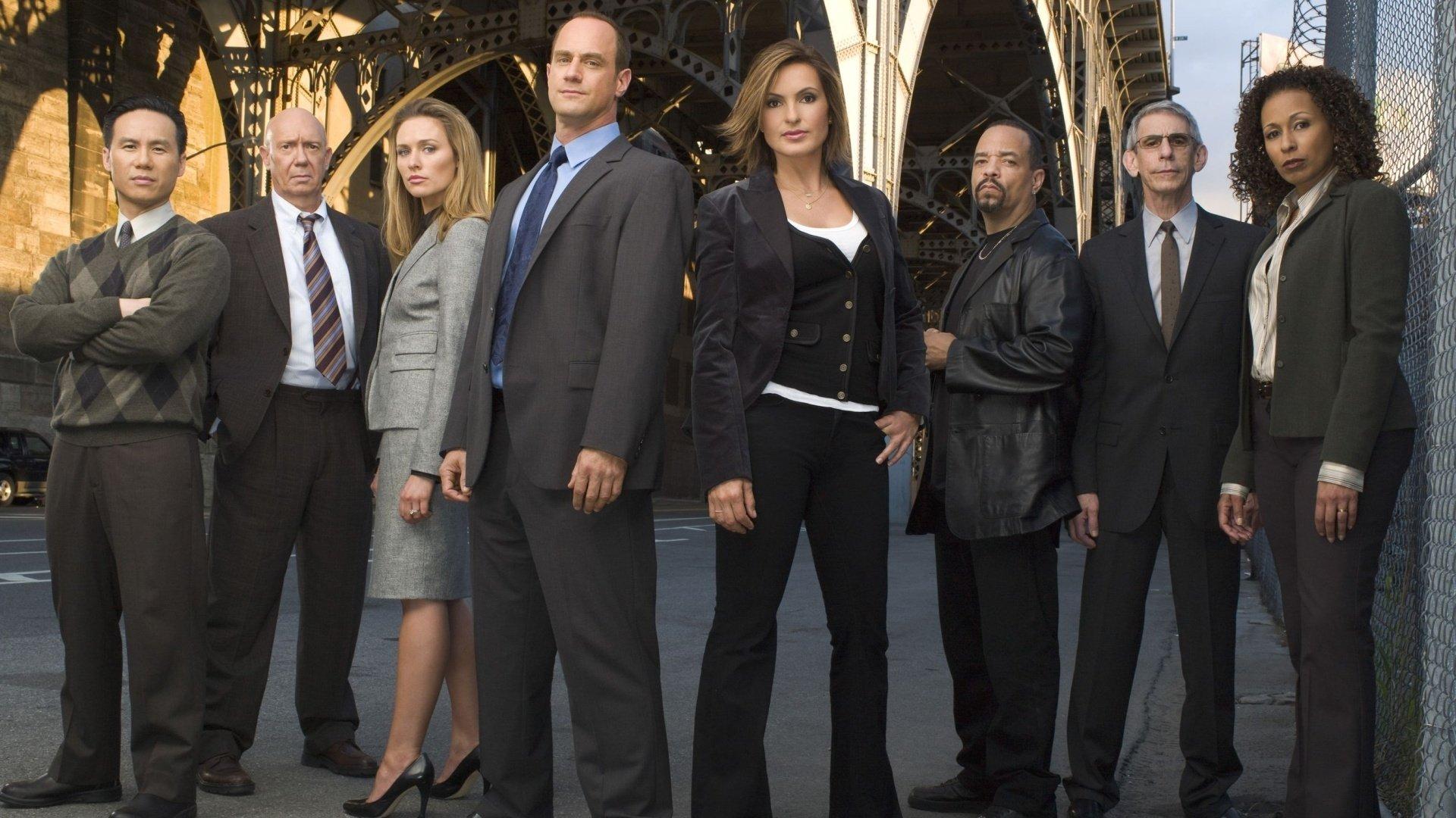 Foto: il cast di Law & Order SVU